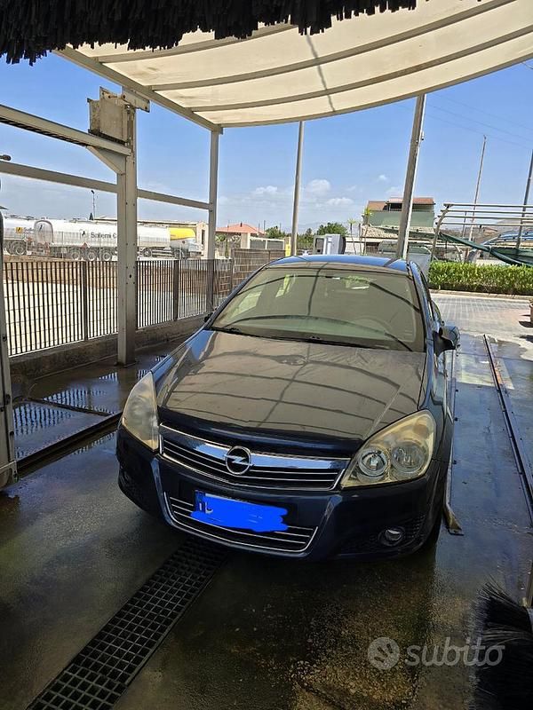 Occasion Opel Astra 90 ch (66 kW) 2008 Bleue Citadine
