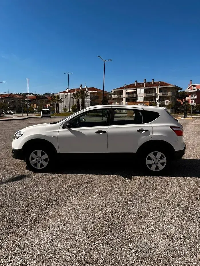 Usata Nissan Qashqai 110 CV (80 kW) 2013 Bianco SUV