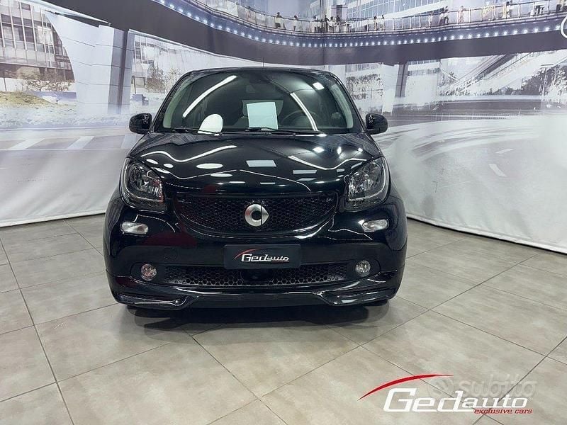 Usata Smart ForFour Superpassion 71 CV (52 kW) 2019 Nero(met.) Utilitaria