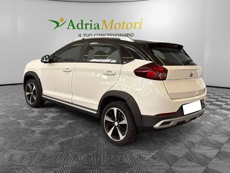 Usata DR DR 3.0 116 CV (85 kW) 2023 Bianco SUV