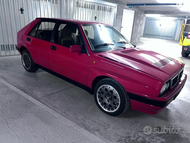Usata Lancia Delta 196 CV (144 kW) 1989 Rosso Utilitaria