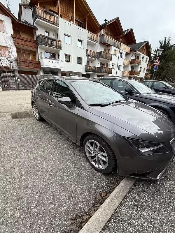Usata Seat Leon Business 105 CV (77 kW) 2016 Grigio Berlina