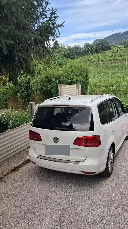 Usata VW Touran 105 CV (77 kW) 2014 Bianco Monovolume