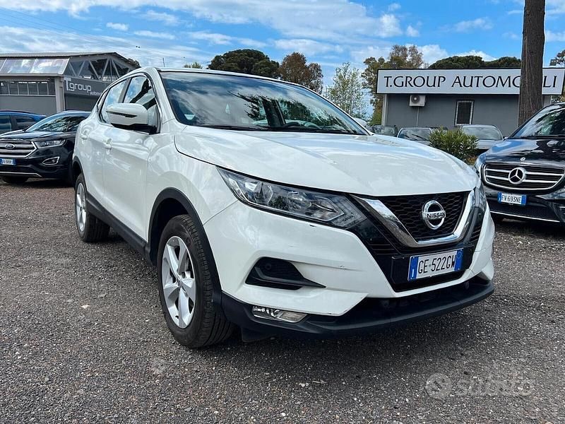 Usata Nissan Qashqai N-Connecta 140 CV (102 kW) 2019 Bianco SUV