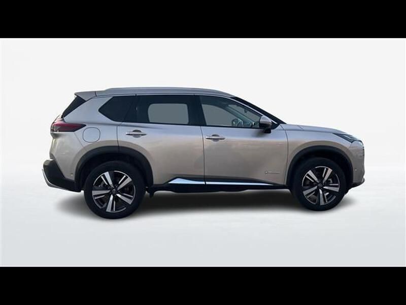 Begagnad Nissan X-Trail Tekna 204 HK (150 kW) 2023 Gul SUV