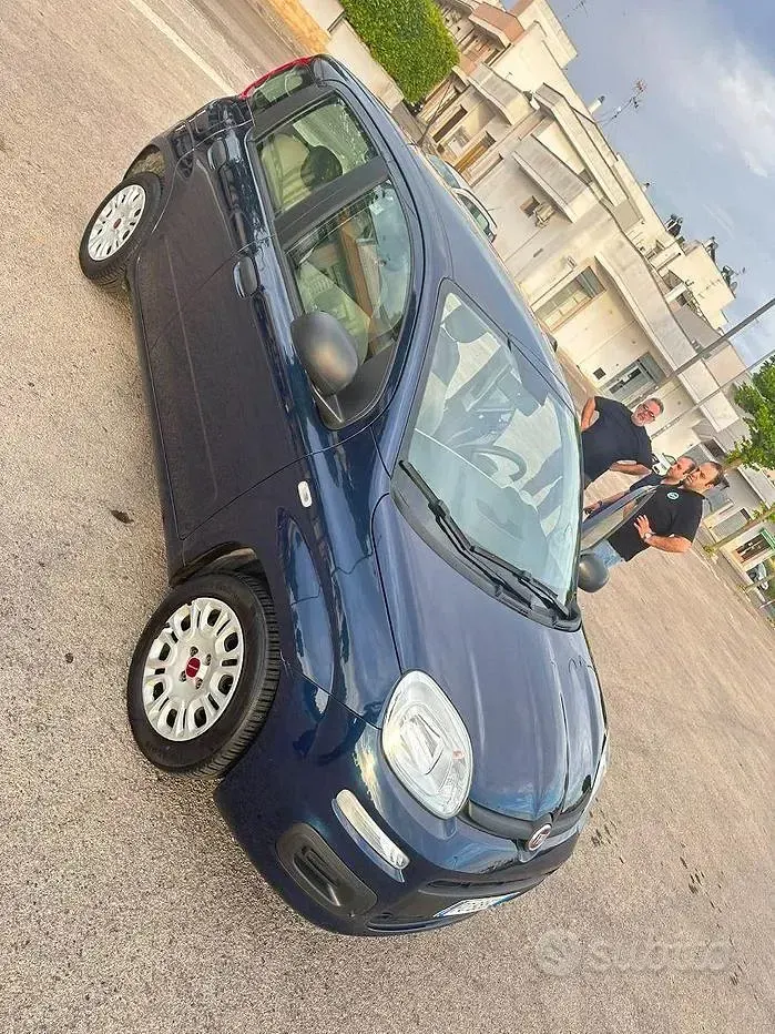 Usata Fiat Panda 69 CV (50 kW) 2016 Bluazzurro Utilitaria
