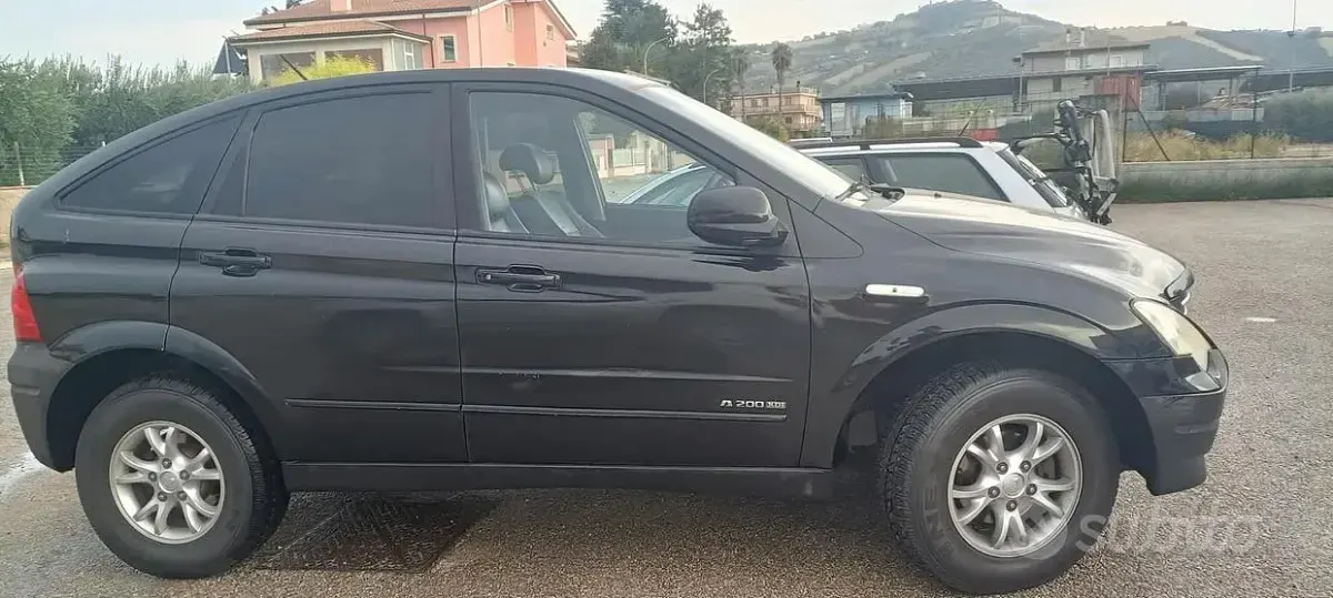 Usata SsangYong Actyon 141 CV (103 kW) 2009 Nero SUV