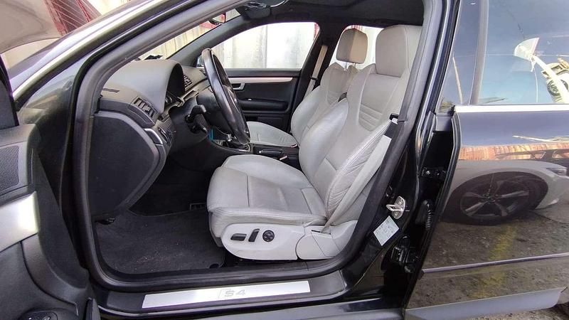 Usata Audi S4 344 CV (253 kW) 2003 Nero Station wagon