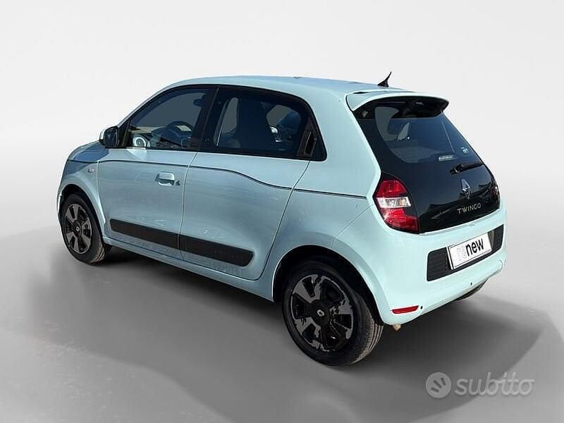Usado Renault Twingo SE 69 CV (50 kW) 2017 Azul Utilitario