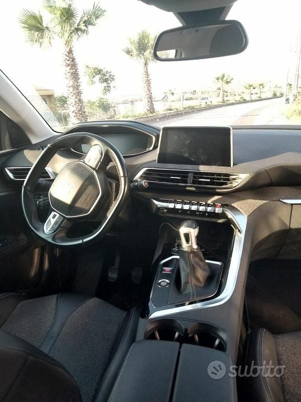 Usata Peugeot 3008 Allure 130 CV (95 kW) 2019 Bianco Berlina