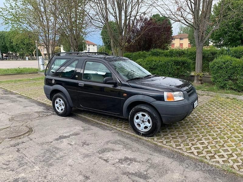 Usata Land Rover Freelander 97 CV (71 kW) 1999 Nero SUV