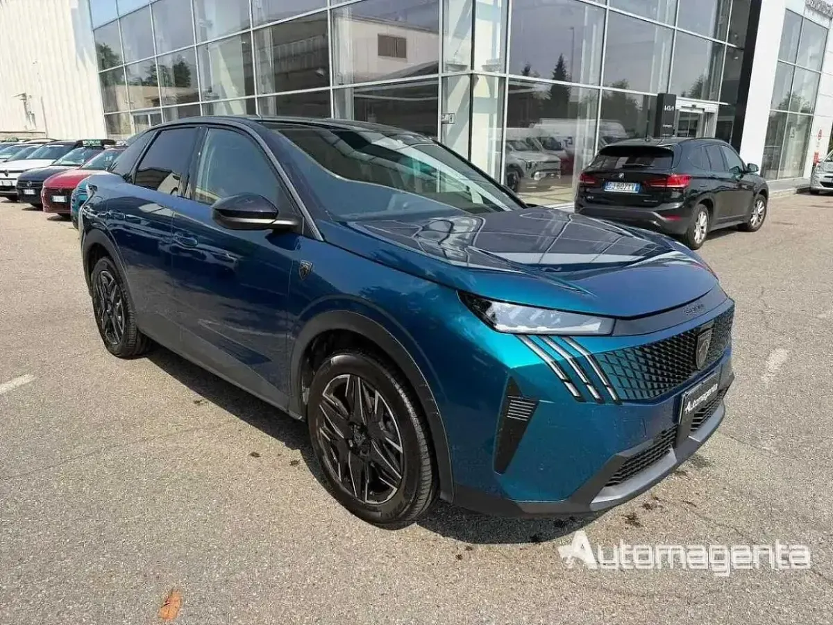 Usata Peugeot 3008 136 CV (100 kW) 2024 SUV