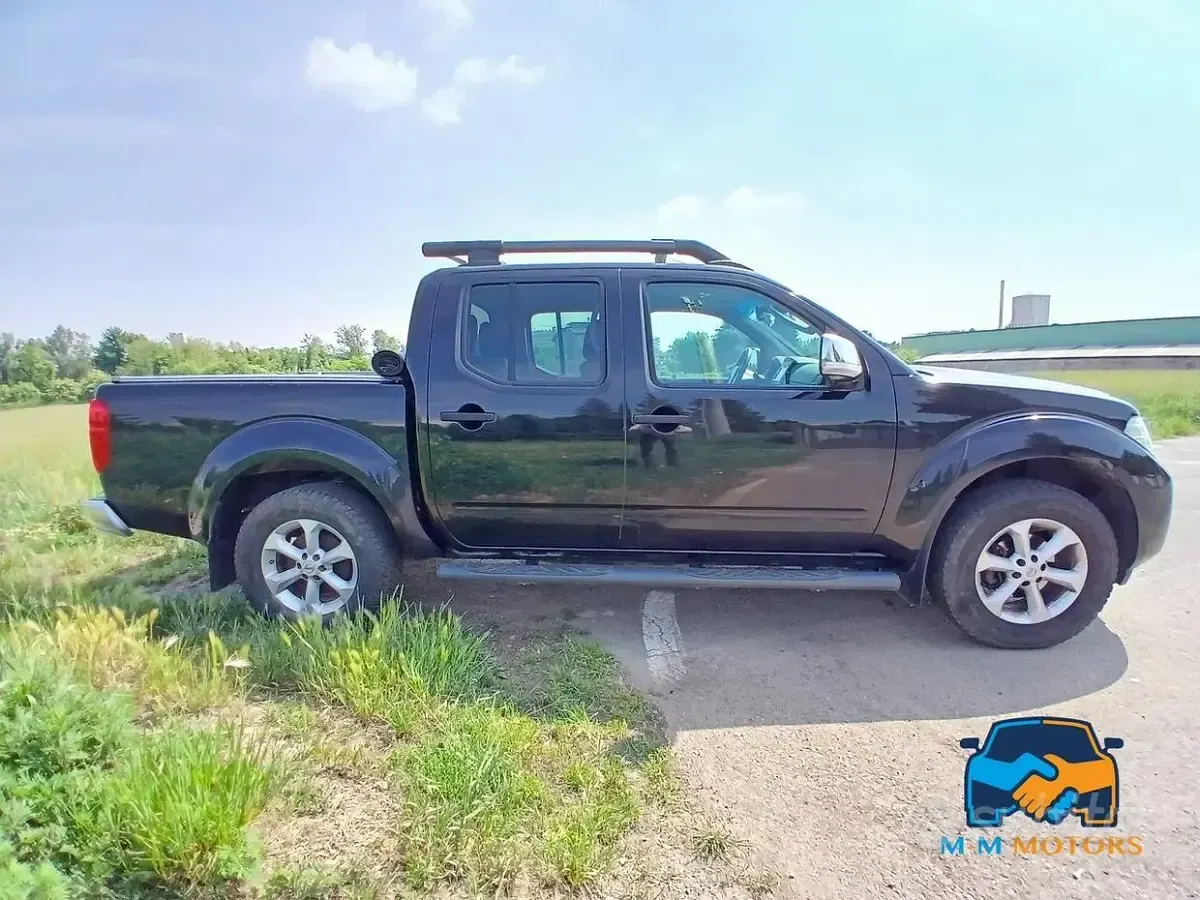 Usata Nissan Navara 190 CV (139 kW) 2016 Nero Pick-up