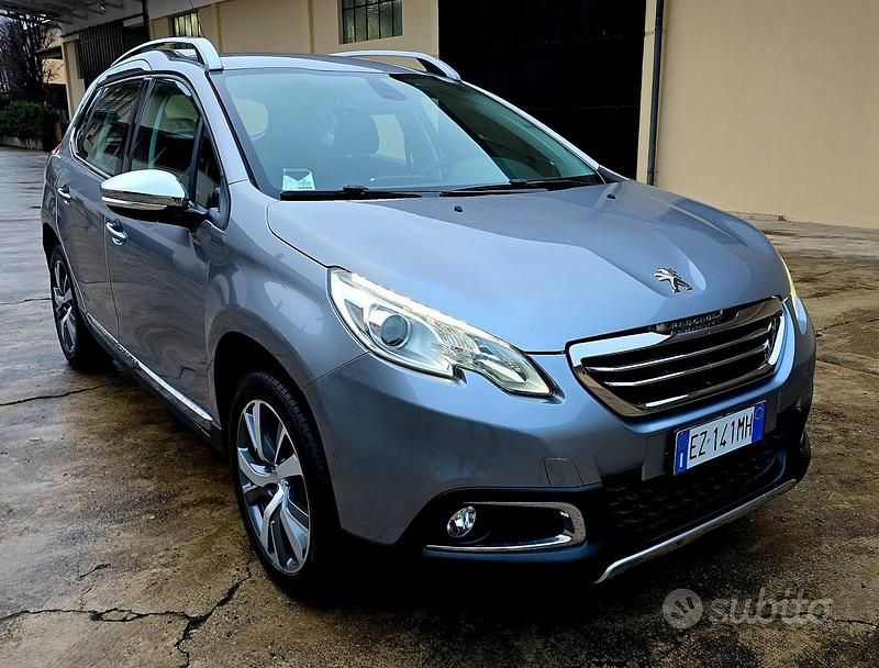 Grigio Usata 2015 Peugeot 2008 SUV | 4900 € (Super prezzo) - Immagine 1/4