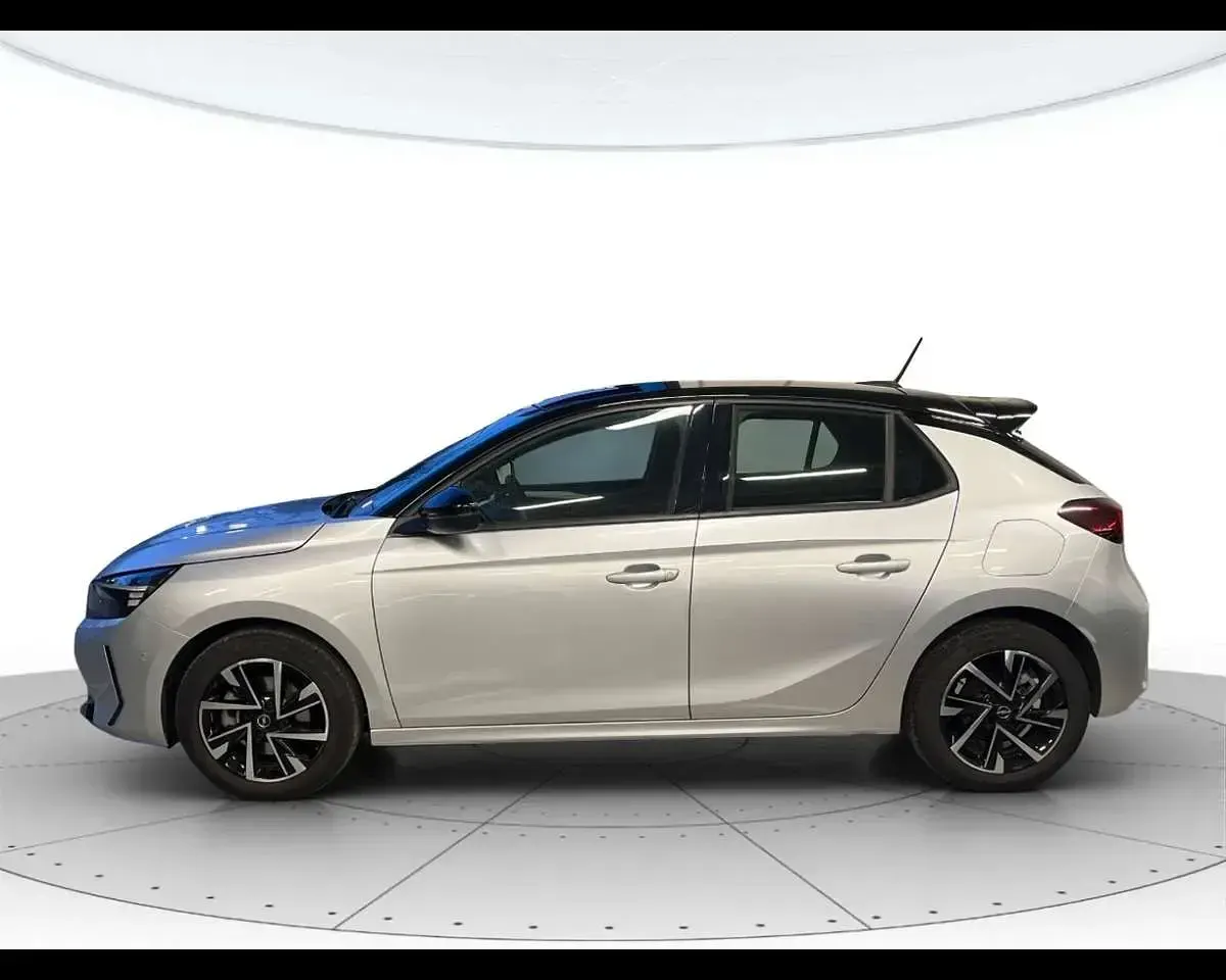 Usata Opel Corsa 101 CV (74 kW) 2025 Grigio artense Utilitaria