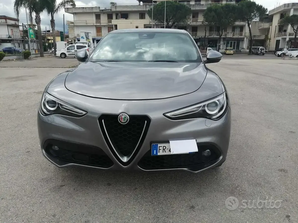 Usata Alfa Romeo Stelvio 150 CV (110 kW) 2018 Grigio SUV