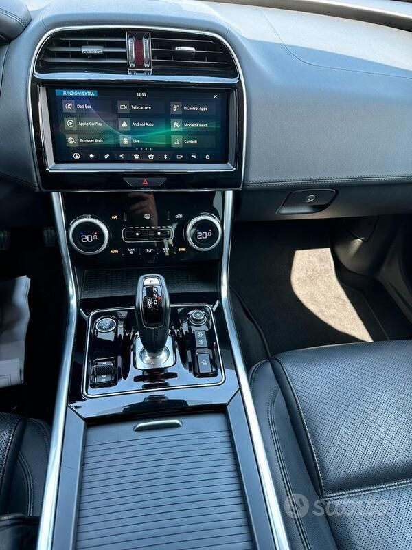 Usata Jaguar XE S 180 CV (132 kW) 2020 Grigio Berlina