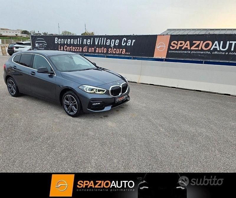 Usata BMW 116 Sport Line 116 CV (85 kW) 2020 Grigio Utilitaria