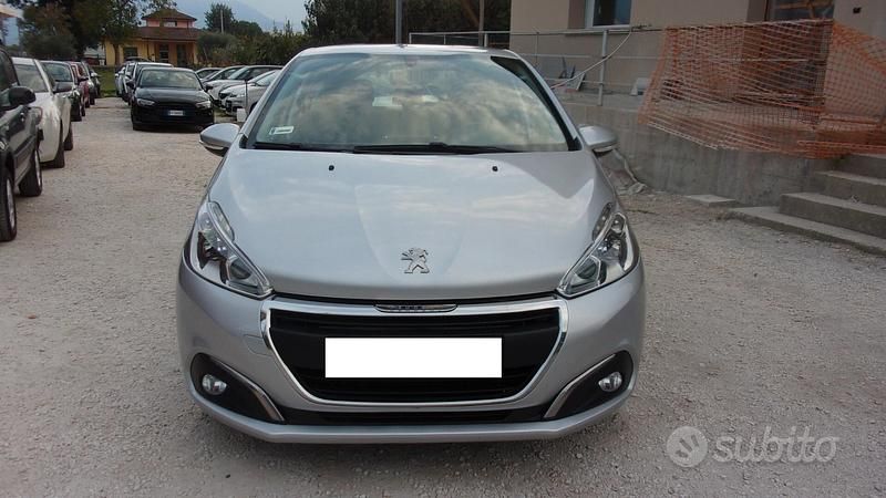 Usata Peugeot 208 Allure 75 CV (55 kW) 2016 Grigio Utilitaria