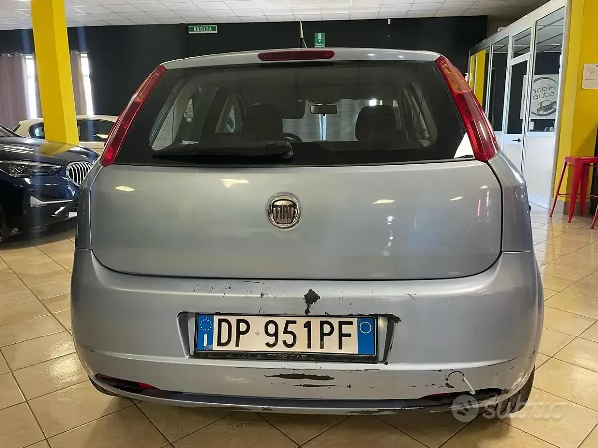 Usata Fiat Punto Evo Dynamic 69 CV (50 kW) 2008 Azzurro Utilitaria