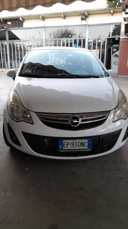 Usata 2013 Opel Corsa Tre volumi | 3599 € (Buon prezzo) - Immagine 1/4
