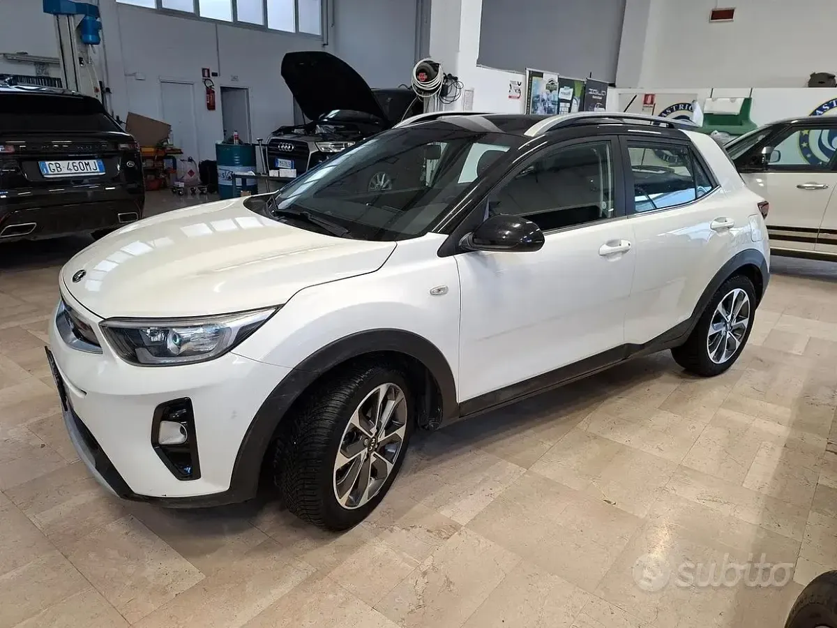 Usata Kia Stonic 116 CV (85 kW) 2020 Bianco SUV