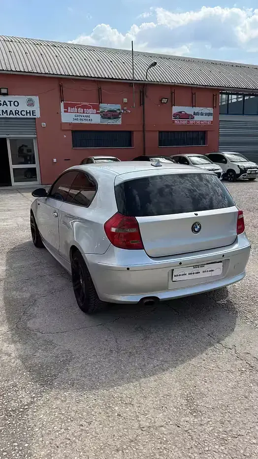 Usata BMW 118 143 CV (105 kW) 2009 Grigio Utilitaria