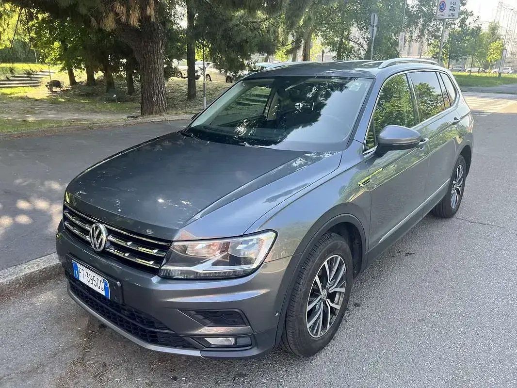 Usata VW Tiguan Allspace Business 150 CV (110 kW) 2018 Grigio SUV