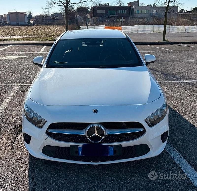 Usata Mercedes A180 116 CV (85 kW) 2019 Bianco Berlina