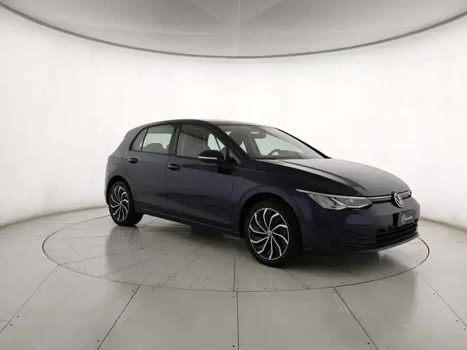 Usata VW Golf VIII Life 130 CV (95 kW) 2022 Berlina