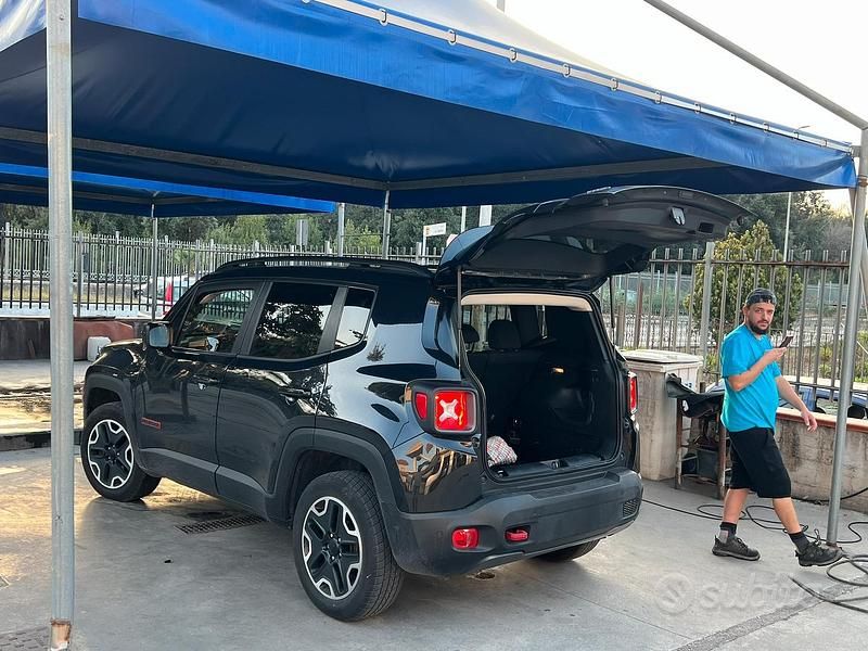 Usata Jeep Renegade Trailhawk 170 CV (125 kW) 2016 Nero SUV