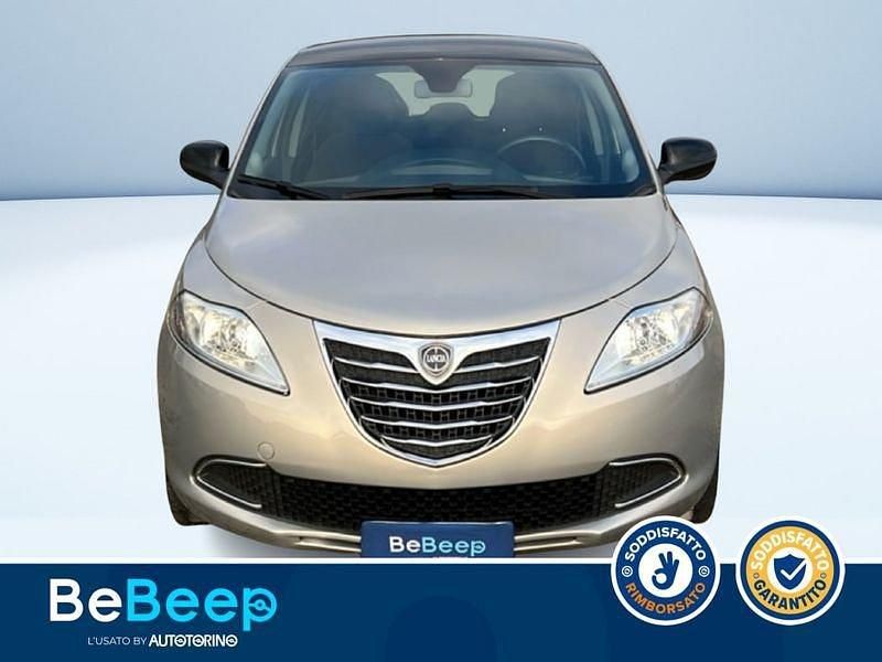 Usata Lancia Ypsilon Gold 69 CV (50 kW) 2015 Beige metallizzato Utilitaria