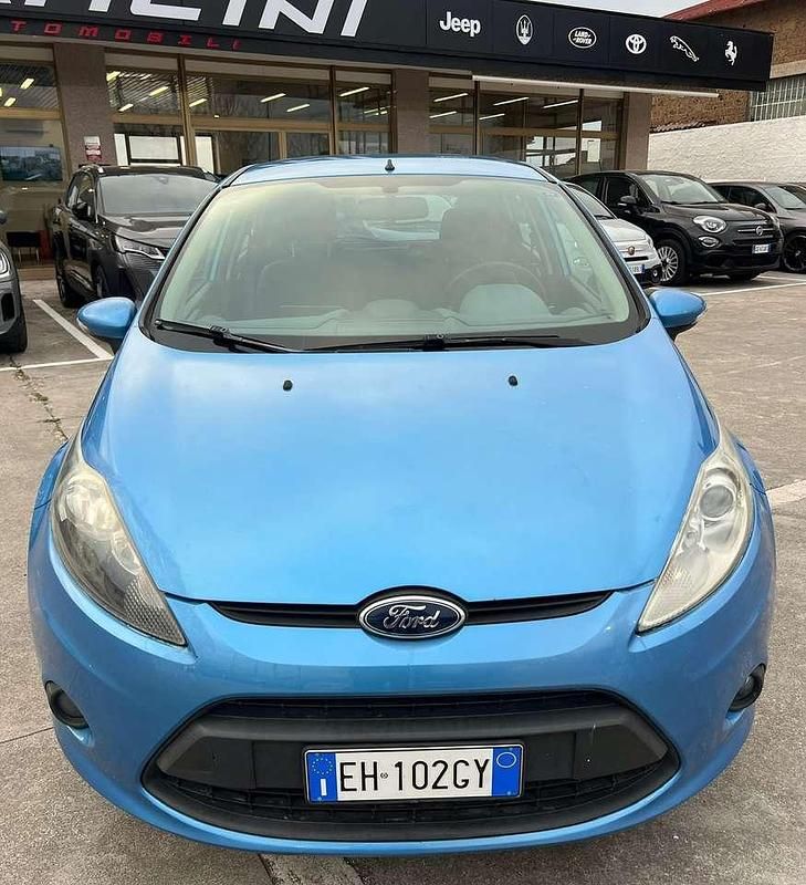 Usata Ford Fiesta Titanium 71 CV (52 kW) 2011 Blu/azzurro Utilitaria