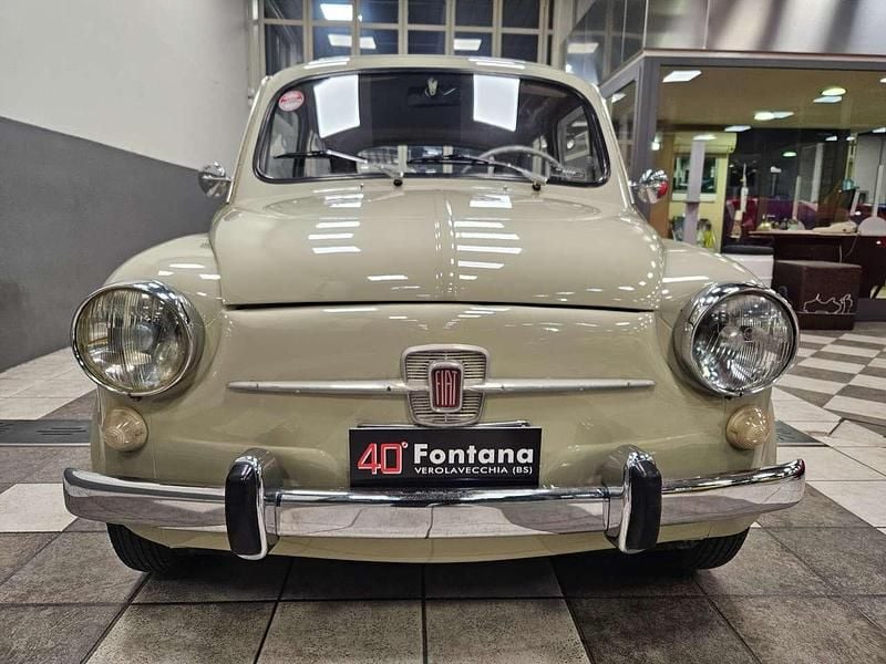 Usata Fiat 600D 33 CV (24 kW) 1967 Beige Coupé