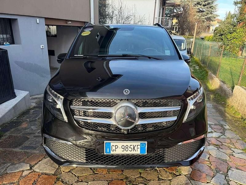 Usata Mercedes V250 190 CV (139 kW) 2023 Nero Monovolume