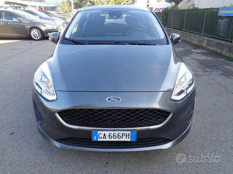 Usata Ford Fiesta 75 CV (55 kW) 2020 Grigio Berlina