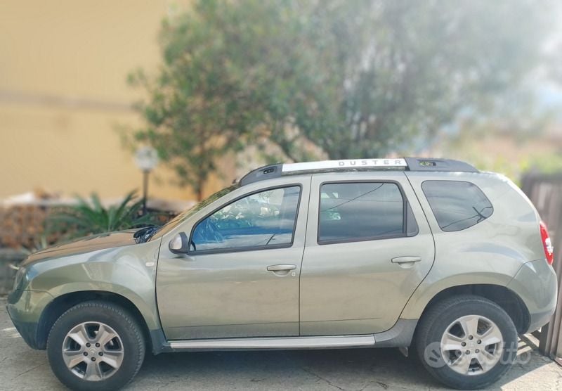 Usata Dacia Duster 110 CV (80 kW) 2014 Verde SUV