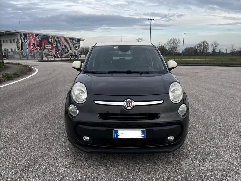 Nero Usata 2015 Fiat 500L Living Monovolume | 6400 € (Molto cara) - Immagine 1/4
