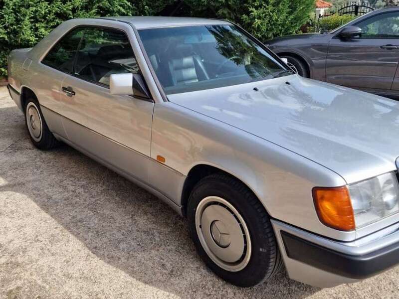 Usato 1993 Mercedes E200 2.0 Benzin 136 CV (8.000 €)