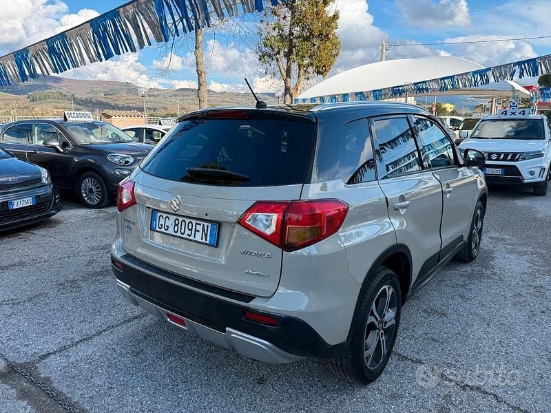 Usata Suzuki Vitara 120 CV (88 kW) 2015 Beige SUV