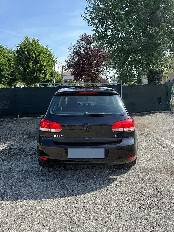 Usata VW Golf VI 110 CV (80 kW) 2009 Nero Utilitaria