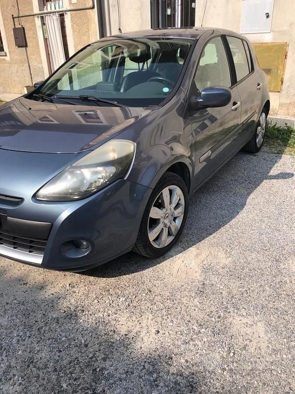 Usata Renault Clio II 101 CV (74 kW) 2009 Verde Utilitaria