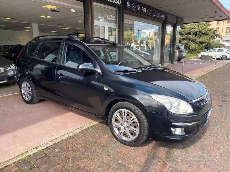 Usata Hyundai i30 Active 115 CV (84 kW) 2009 Nero Station wagon
