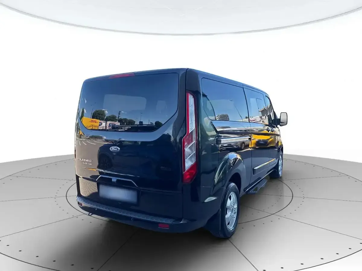 Usata Ford Tourneo Trend 170 CV (125 kW) 2018 Nero Monovolume