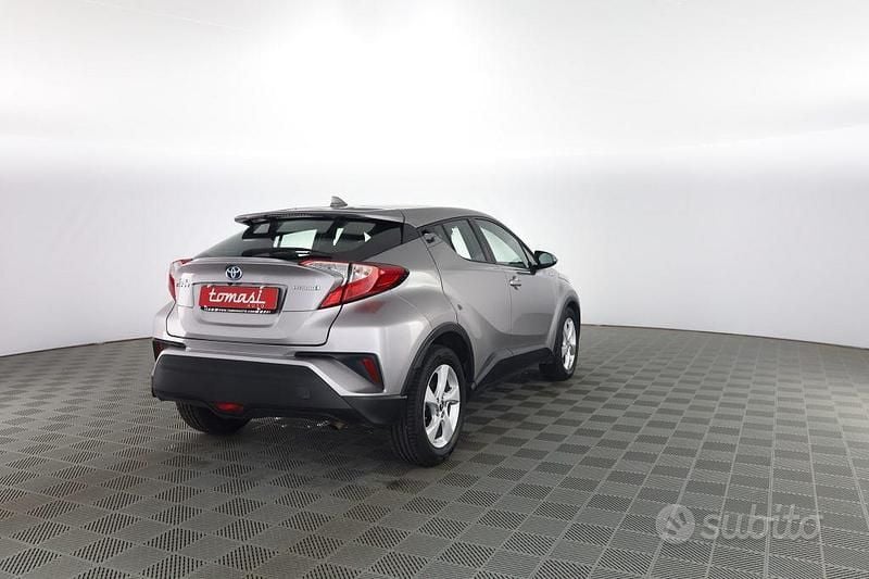 Usata Toyota C-HR Active 122 CV (89 kW) 2019 Grigio SUV