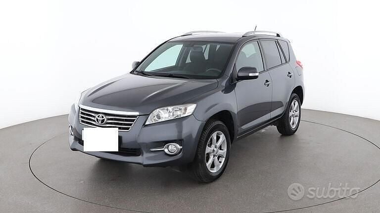 Grigio Usata 2013 Toyota RAV4 Lounge SUV | 10.500 € (Buon prezzo) - Immagine 1/1