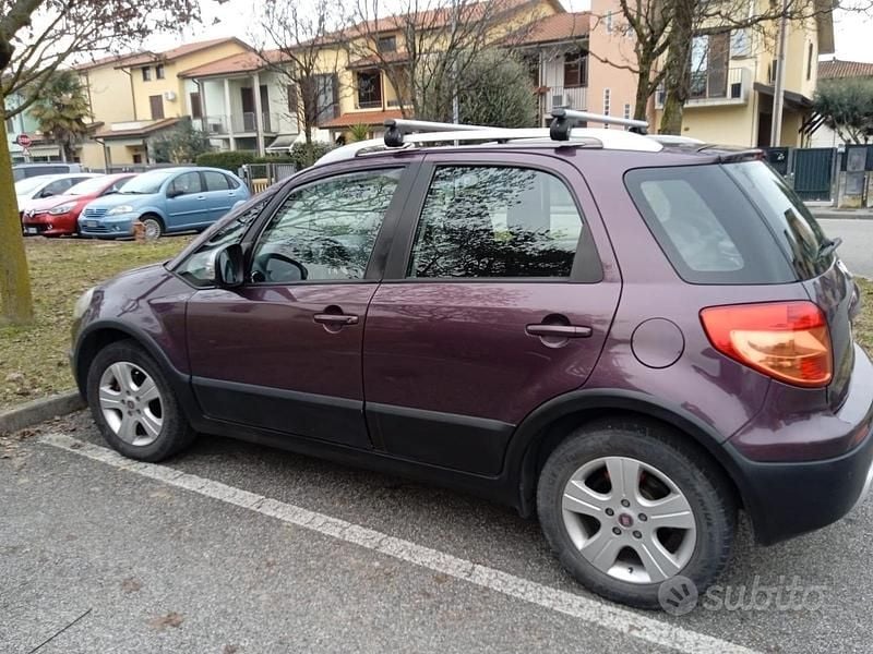 Usata Fiat Sedici 120 CV (88 kW) 2012 SUV
