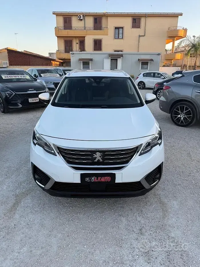 Usata Peugeot 5008 Allure 131 CV (96 kW) 2019 Bianco SUV