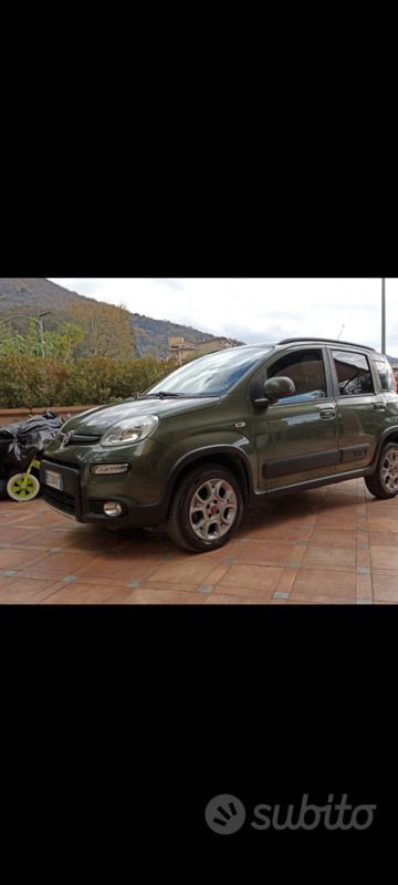 Verde Usata 2015 Fiat Panda Due volumi | 9000 € - Immagine 1/4