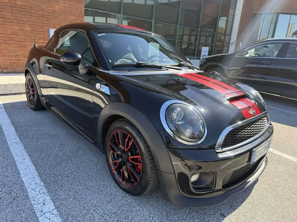Usata Mini Cooper SD 143 CV (105 kW) 2012 Nero Utilitaria